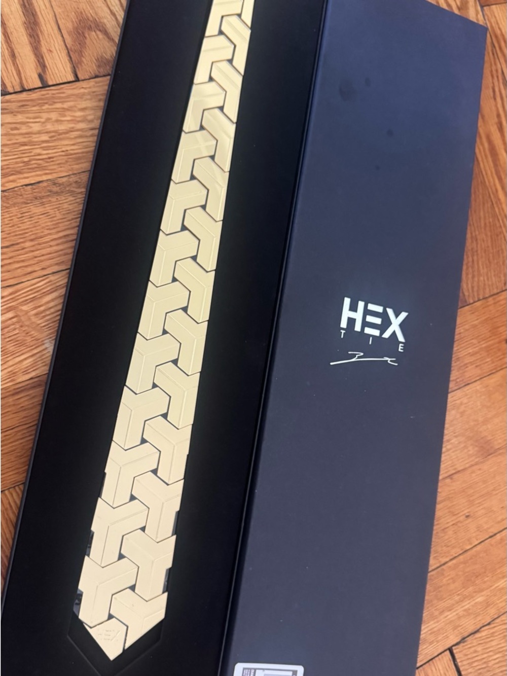 HEX Tie Men’s Geometric Gold Tie